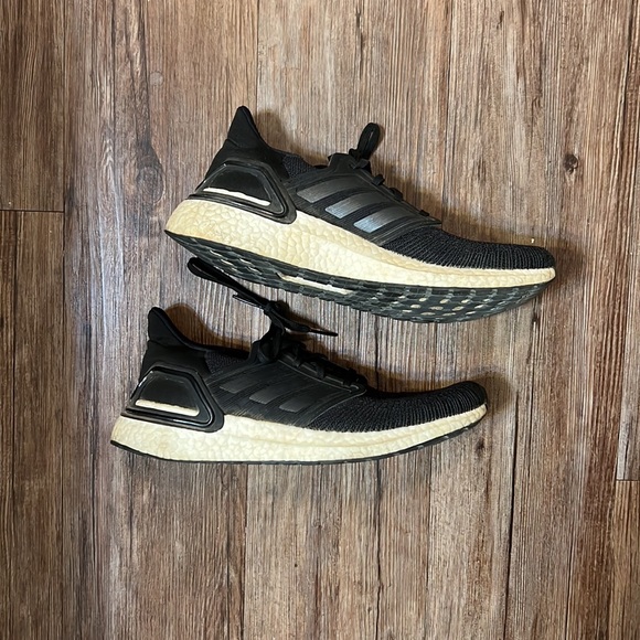 Adidas Ultraboost - Picture 2 of 6